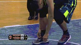 易建联脱鞋事件处理结果,易建联脱鞋风波原因