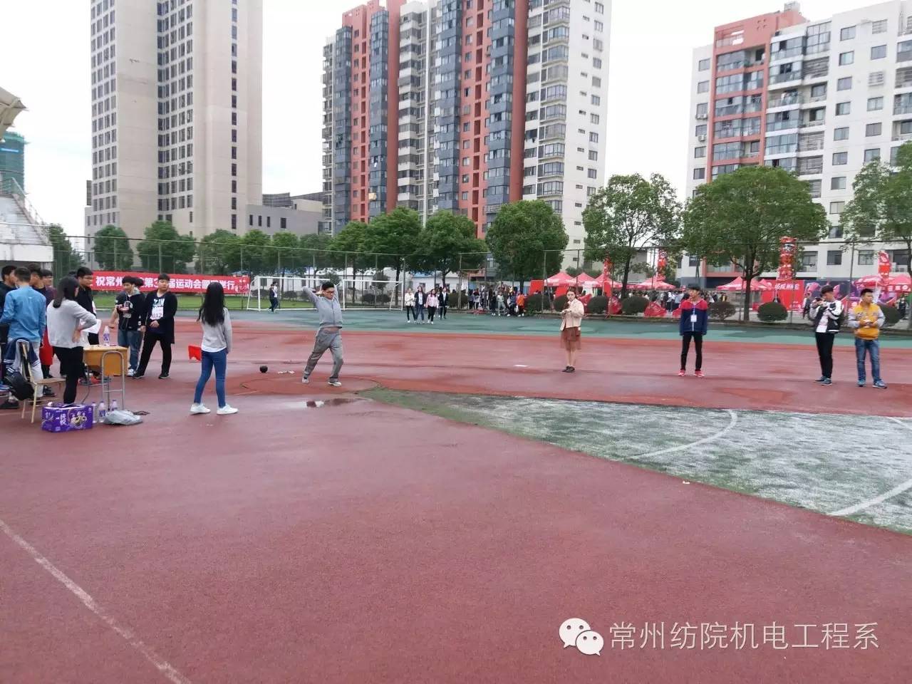 福田中学三十三届校运会视频,盘点各校校运会炸裂式开幕