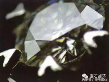 如何辨别钻石仿品,一张图教你区分钻石和仿钻