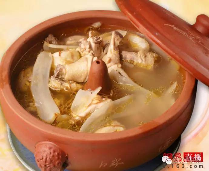 舌尖上的云南第二期：毛主席都夸赞的汽锅鸡是这样做出来的