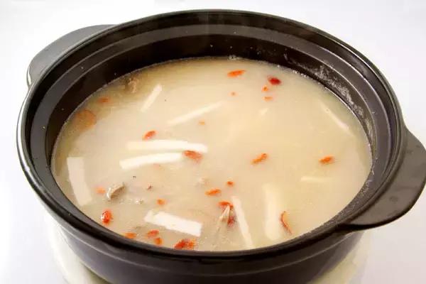 石岐最出名的乳鸽,中山石岐乳鸽奇葩特色