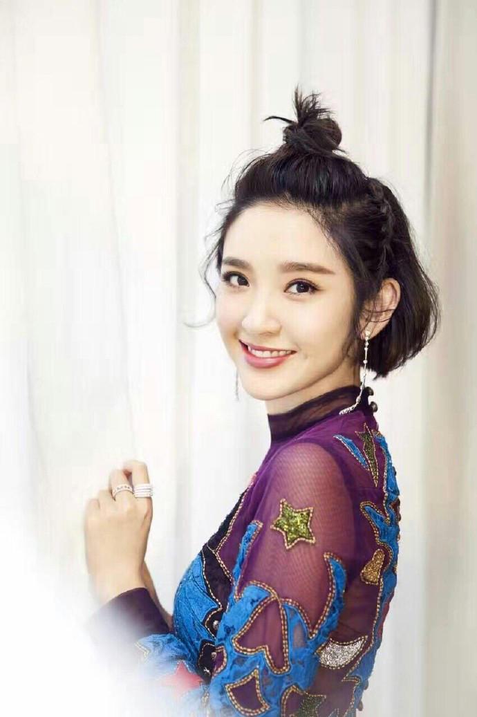 袁姗姗机场时尚穿搭,袁姗姗明星穿搭