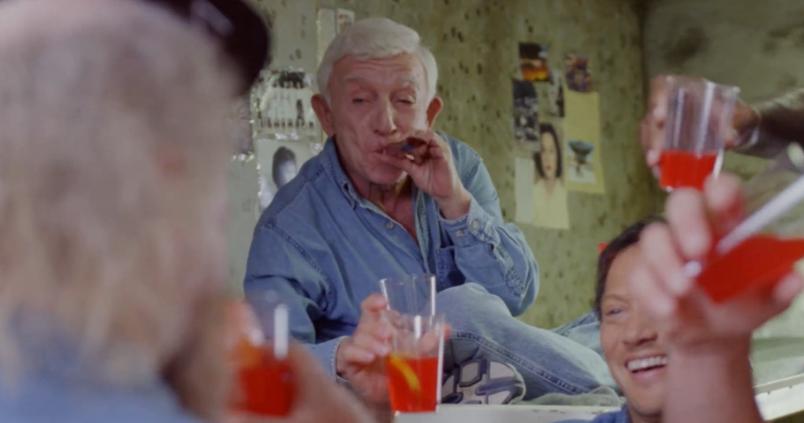 黑人想“捡肥皂”却被男主暴揍！这部美国监狱喜剧，搞笑100分！