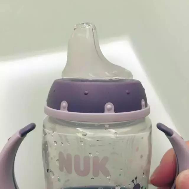 小孩选择什么饮水杯好用,儿童饮水杯怎么选