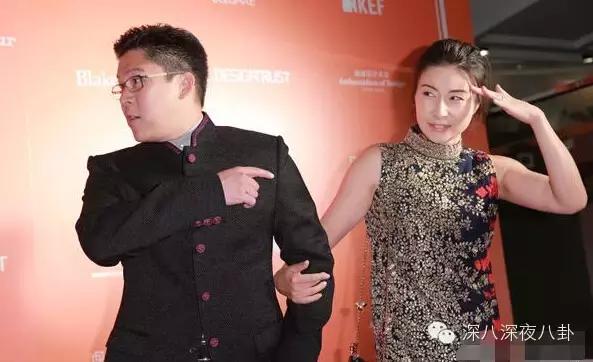 坐拥百亿身家,路边买20元童装,这对豪门夫妇最让人心旷神怡