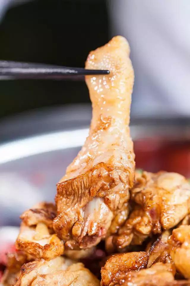 老板壕打5.8折，​全年无休摄魂小龙虾，逼爆头我都要吃到Ta