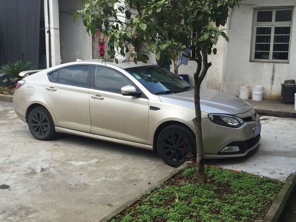 新手钓鱼，用2000的竿子，值不值？