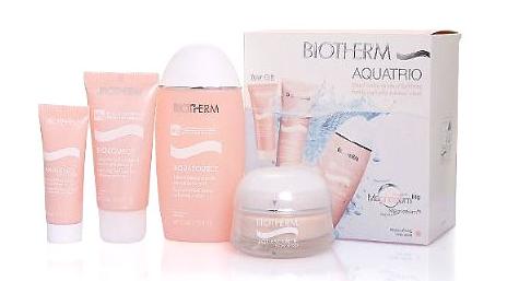 瞅瞅，你喜爱的化妆品在里面吗？