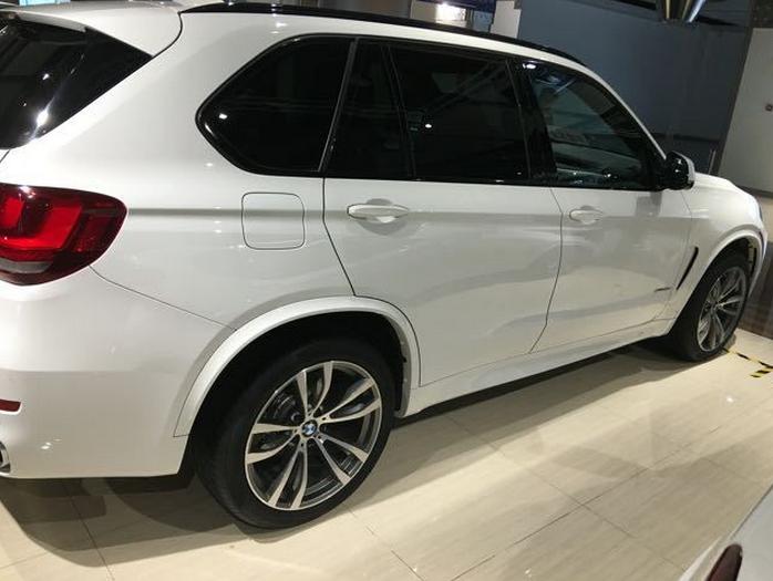 宝马新x5发动机,bmwx5m50i