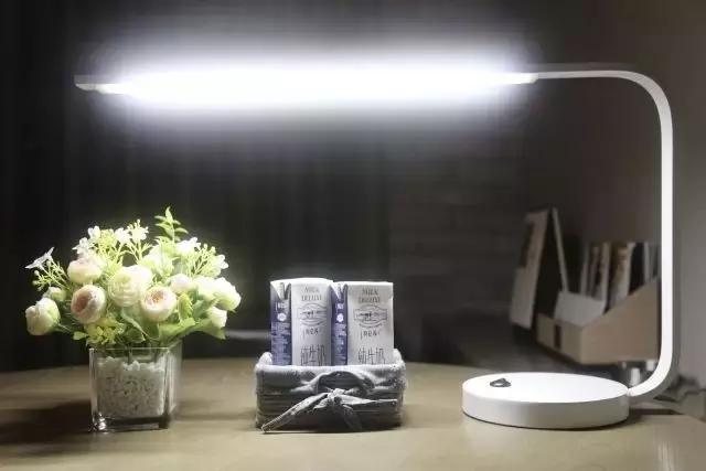 美豪皆丽致烟雨醉无锡