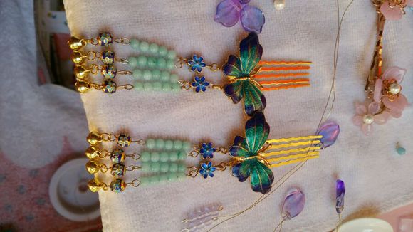 超简单的汉服发型教程,超简单汉服发型教程儿童