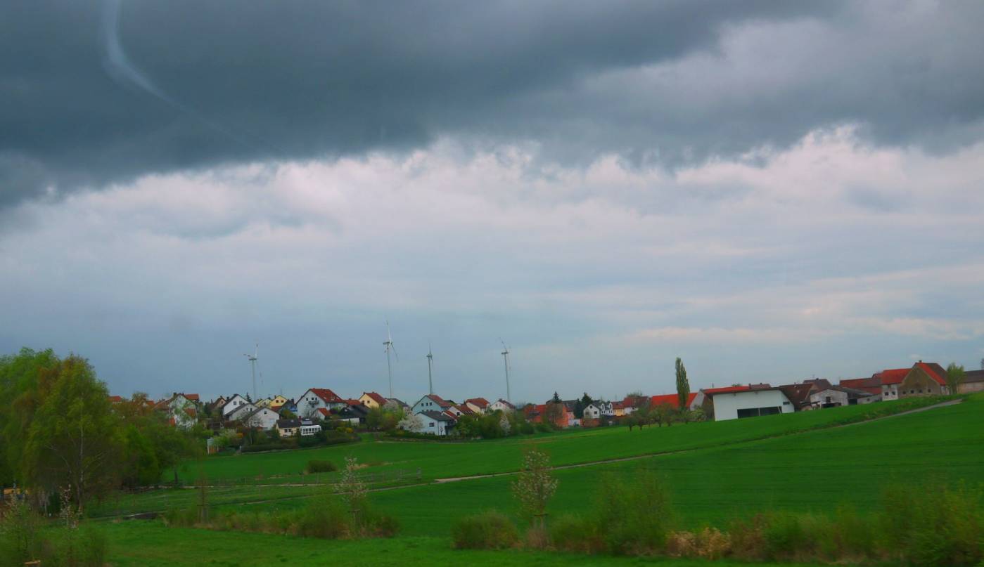 叶克飞：请放心，大摇大摆地使用政府厕所吧