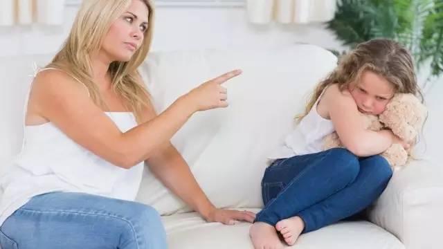 11种家长不负责任的育儿方法,哪些教育方法是不负责任的表现