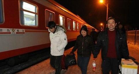 悲痛19岁小伙为救落水少年牺牲,痛心18岁小伙勇救落水老人牺牲