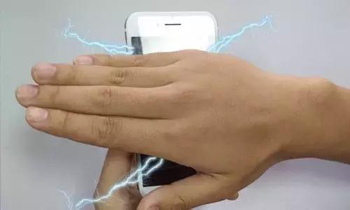 iphone屏幕为啥突然划不动了,苹果手机屏幕失灵划不动怎么办