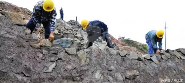 他们是城市的蹄造者，他们又是城市的弱势群体--愿兄弟一切安好