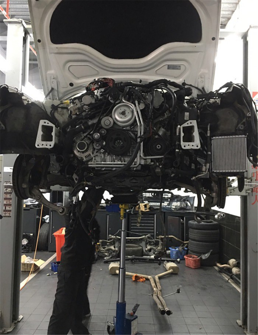 花50万改装,奥迪a6l和rs6的区别