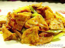 酥香鱼豆腐,鱼豆腐一口下去满口的鱼肉鲜香