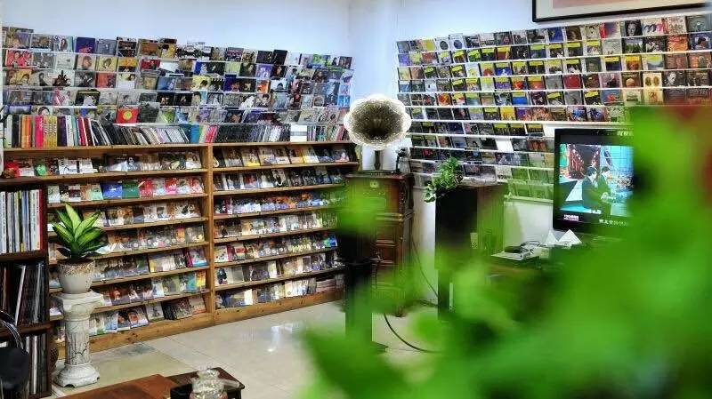 在艺士林唱片行品茶听音乐,看看精明的潮汕人过着怎样的生活
