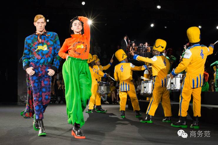 全球都在抢的KenzoxHM,然而再帅穿上也变村炮