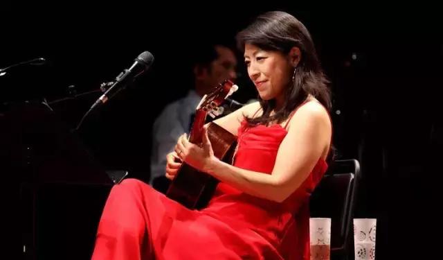 霓虹中的BossaNova这是我最后一次听小野丽莎