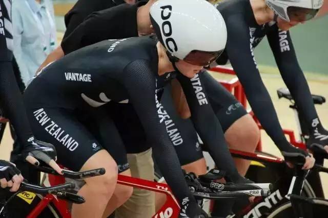 香港场地世界杯拾遗DIAO炸天连体骑行服巡礼