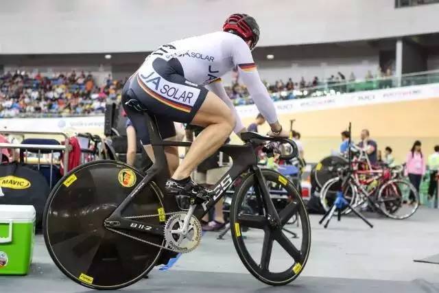 香港场地世界杯拾遗DIAO炸天连体骑行服巡礼