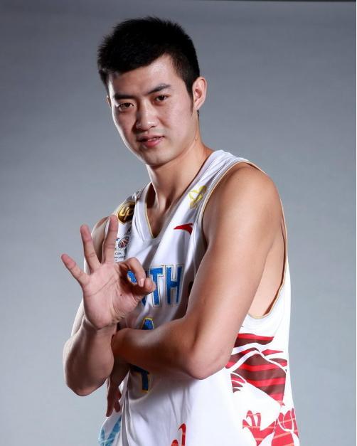 “吴跑跑”或许是CBA历史上最搞笑的一个绰号,其他的呢?