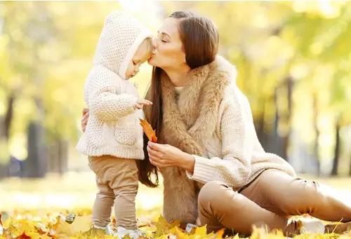 孩子四个地方变红家长一定要重视,爸妈看宝宝反应