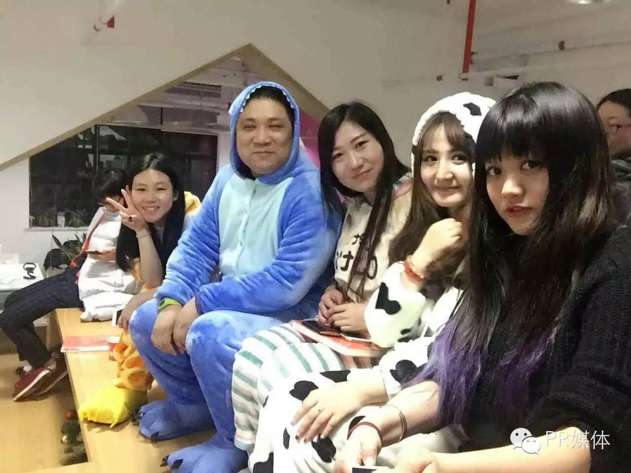 和公关总监“一起睡”的感觉，原来是这样的！