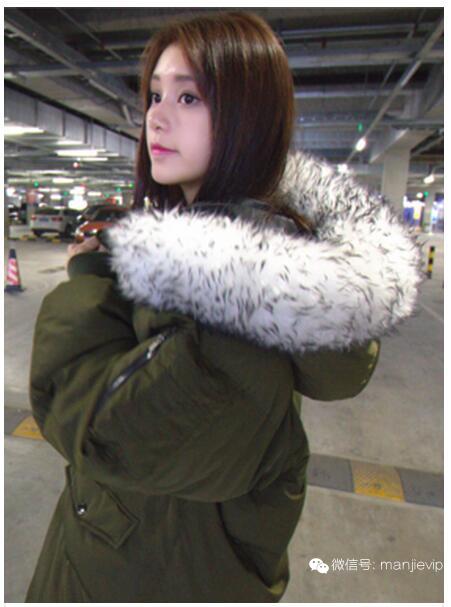 格纹半身裙冬季搭配 (冬季格纹大衣搭配图片)