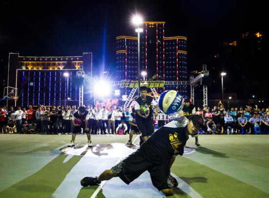 能量加冕王者登基2016红牛能量周末篮球赛完美落幕！