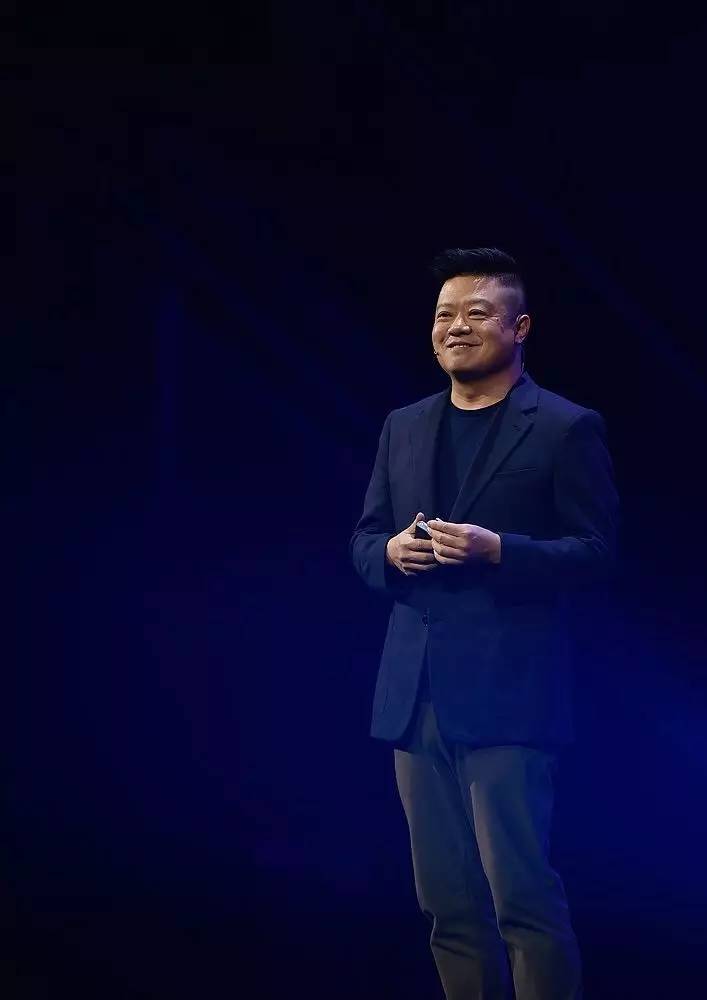 腾讯娱乐“星空”演讲：刘震云的人生离不开他舅和他姥徐峥讲述“*光脱**”史