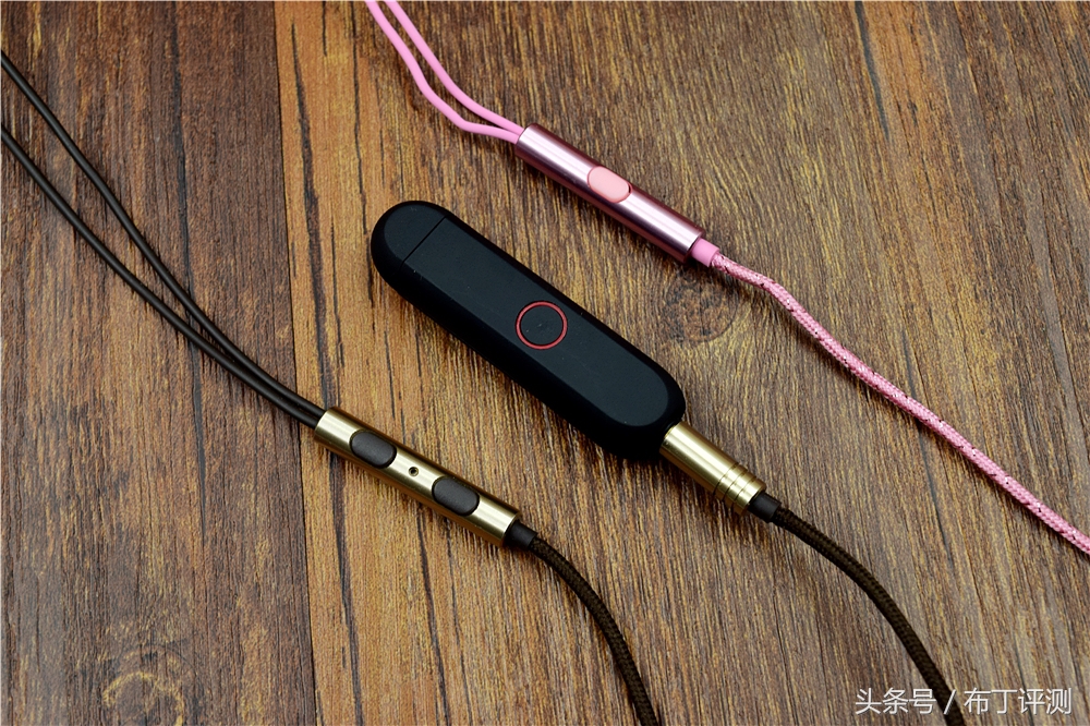 如何将有线耳机变成无线蓝牙耳机,头戴式耳机秒变蓝牙耳机