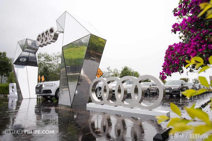 无畏前行与奥迪q7赴一场异域之约,奥迪q7开拓人生无畏前行