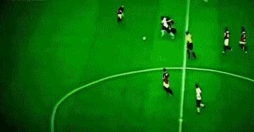 恒大中场保利尼奥到底有多强？10张图给你不一样的视野！