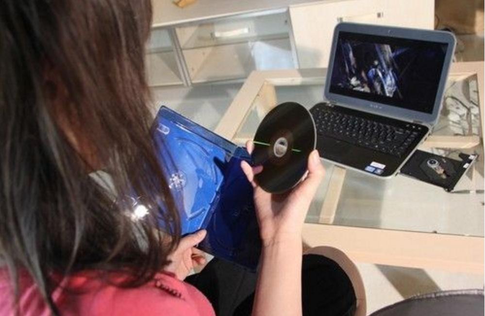 苹果去光驱化几近完成，光驱正发出临死前的哀鸣