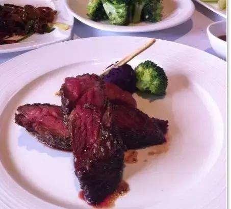 哈尔滨这十家苍蝇馆子,哈尔滨出名的俄罗斯湖滨餐厅