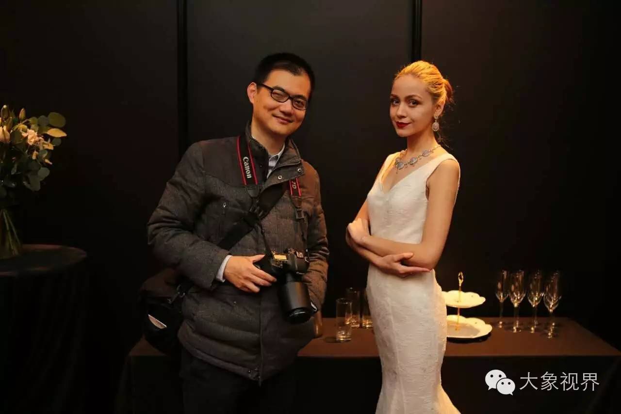 美艳洋模带您私家欧洲之旅!