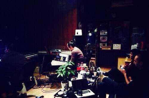 王菲有什么魅力让窦唯谢霆锋喜欢,窦唯和谢霆锋谁的音乐造诣高