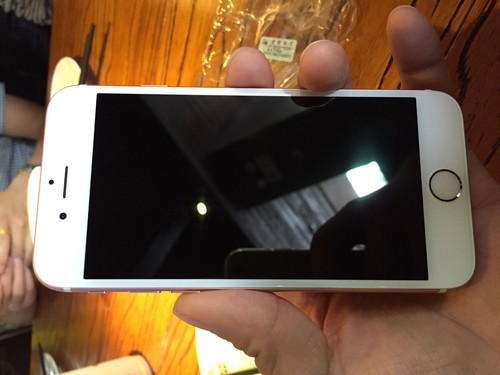 想知道大家现在用什么手机,大家都喜欢用什么手机