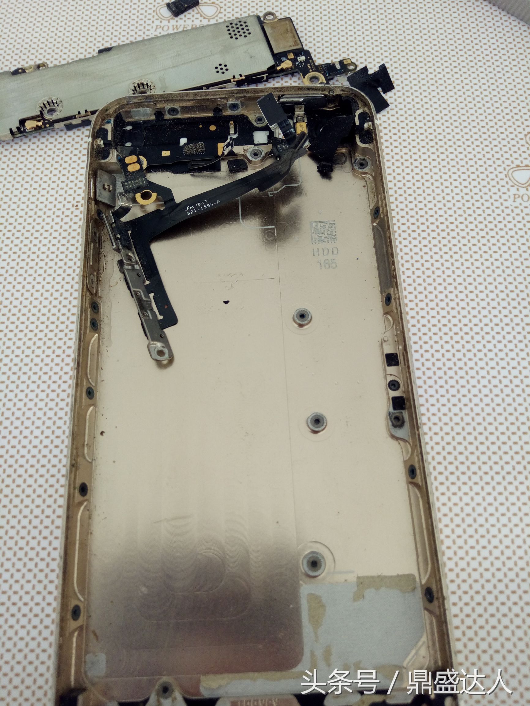 5s换壳教程视频,苹果5s拆机视频换屏幕