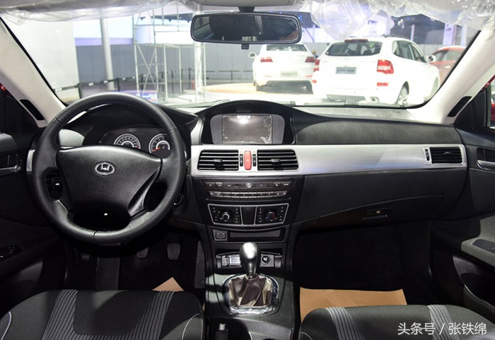 外观像宝马的轿车,外形像宾利飞驰的车