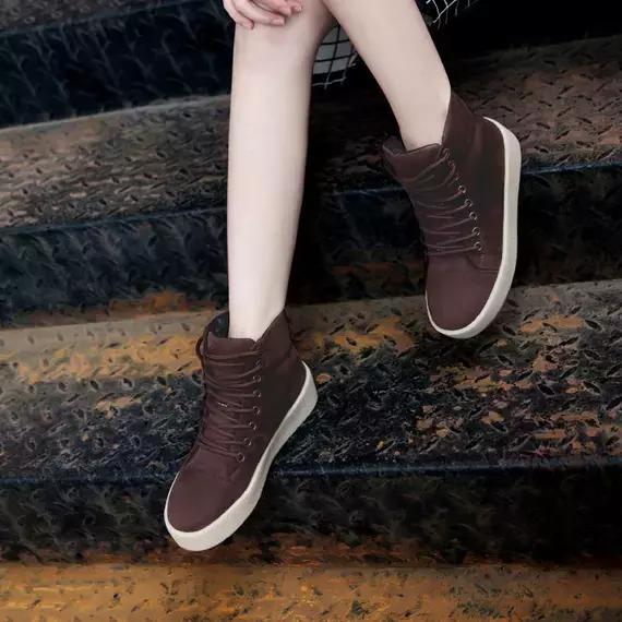 气质短靴英伦风马丁靴女,气质英伦侧双线洋气女短靴