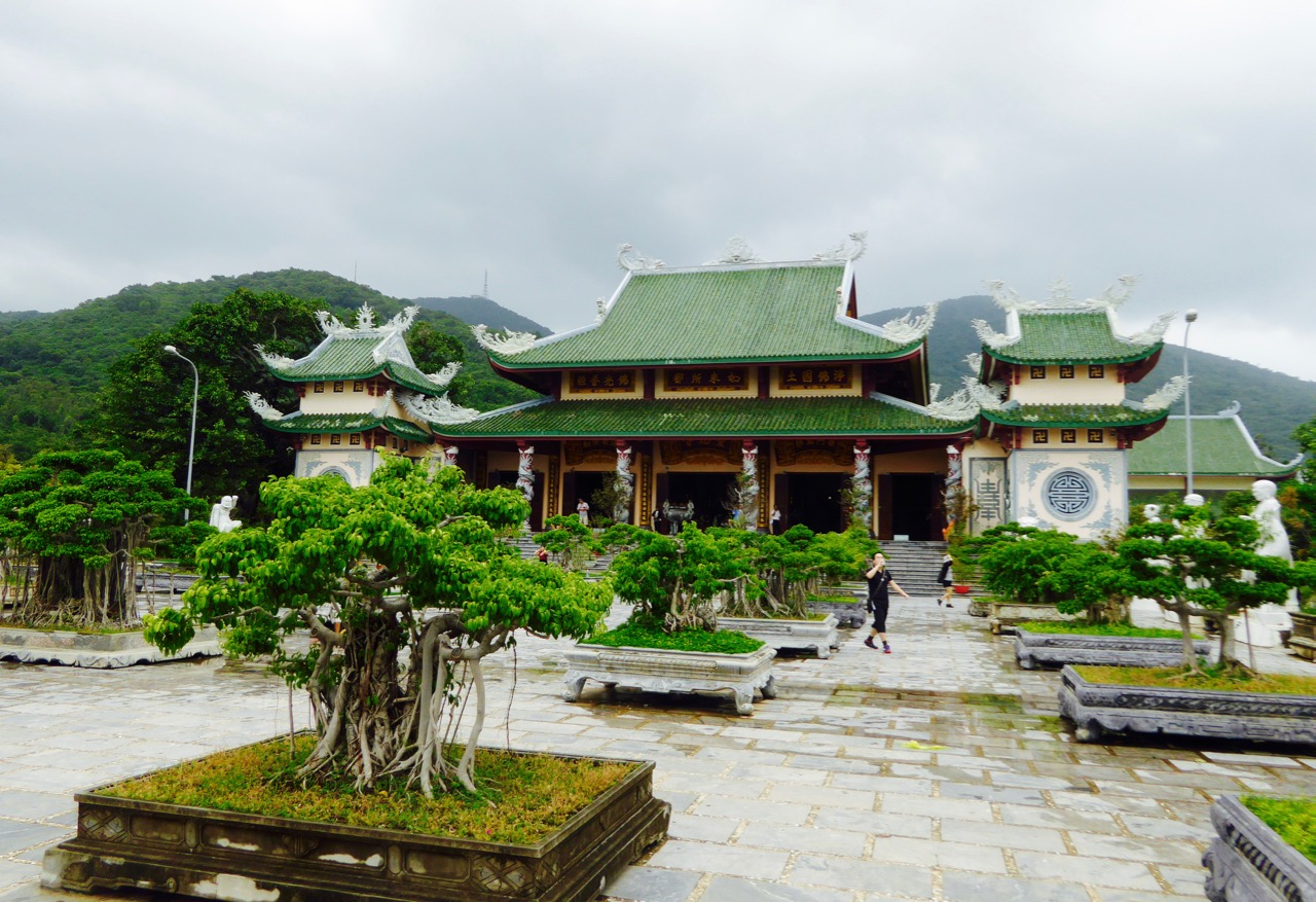 越南岘港,越南乌云密布暴雨