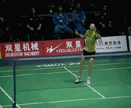 高远球如何打得又高又远还不出界,轻松后场高远球