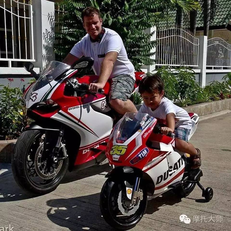 女生都喜欢杜卡迪吗,现实中遇见杜卡迪