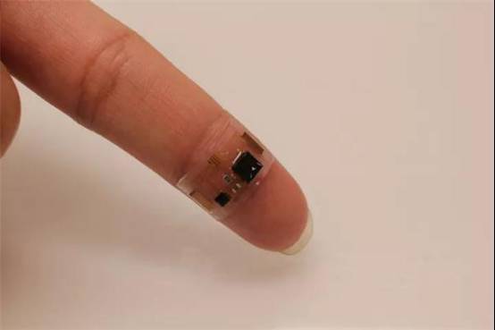 户外装备头灯推荐,户外装备手电筒推荐