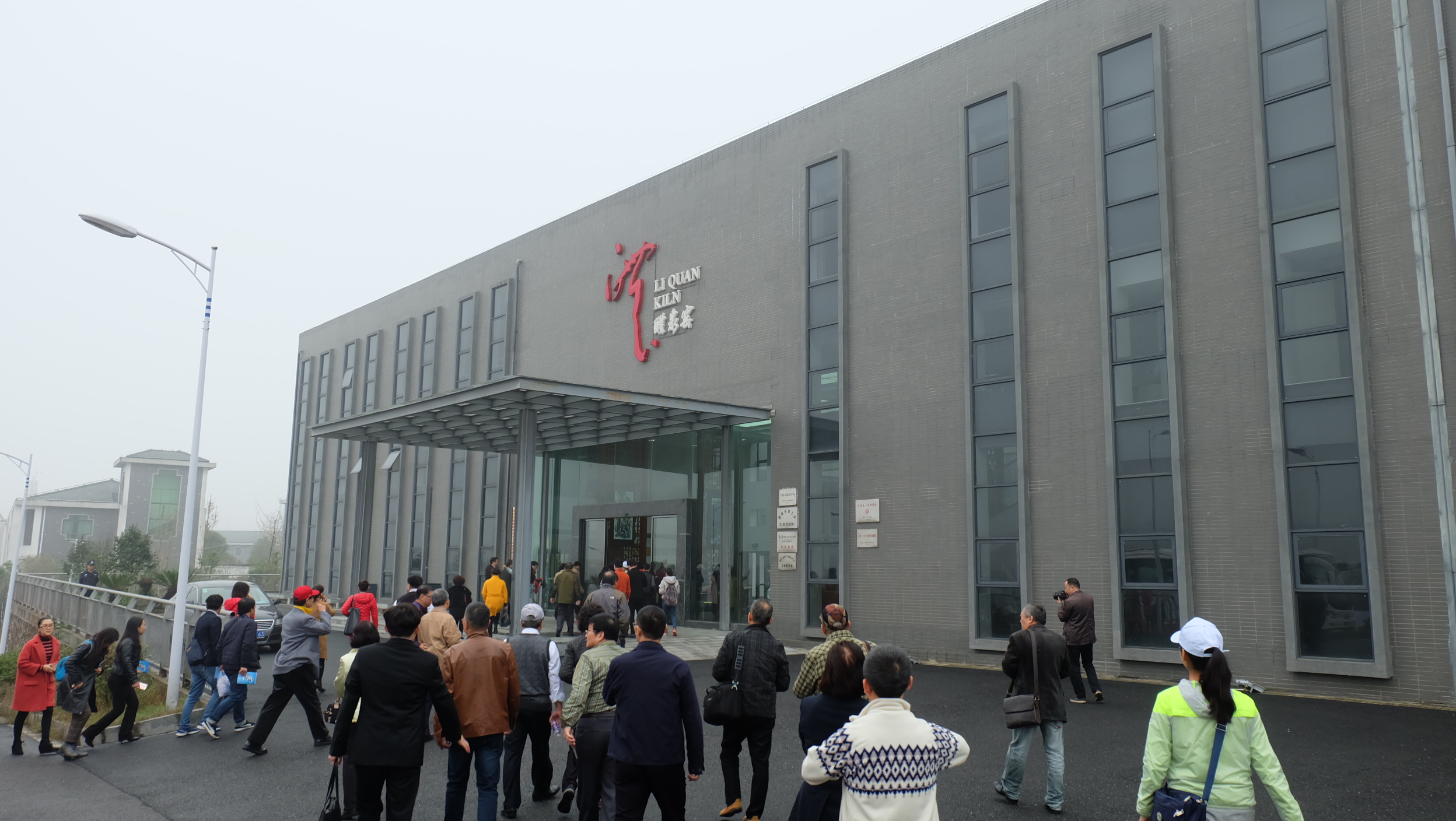 台商在醴陵被开了眼界精美的国瓷这样烧制而成