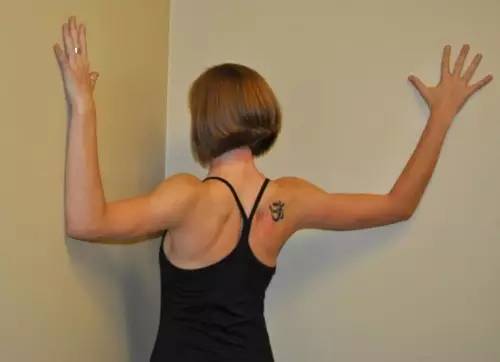 年轻人肩周炎是什么原因引起的,肩周炎是冬季高发期吗